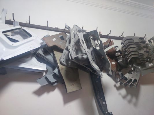 فروشگاه تخصصی سپر و بدنه آریا رشت