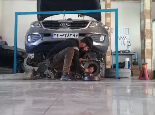تعمیرات فوق تخصصی خودروهای کره ای و ژاپنی فرزانه