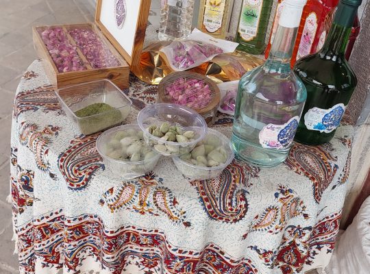 تولیدی گلاب کاشان گلاب کاشان
