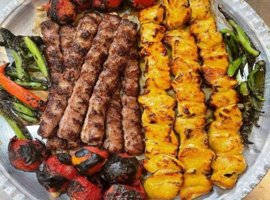 آشپزخانه زیباکنار تهیه غذا زیباکنار