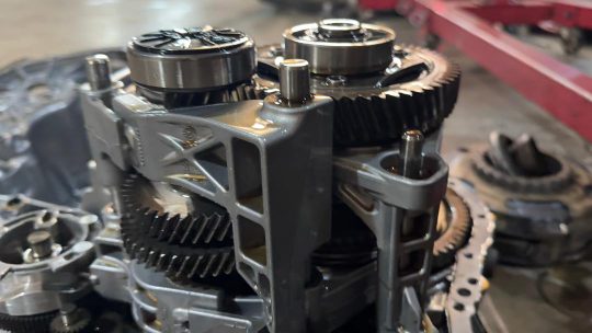 تعمیرات گیربکس اتوماتیک در شیراز بهترین تعمیرگاه گیربکس اتوماتیک