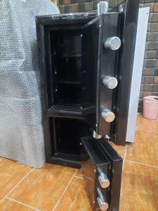 گاوصندوق گنجبان مدل 250bارتفاع۱۰۰
عرض۴۵
عمق۴۵
وزن۳۵۰