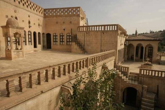 سفر به شهر یزد جاذبه های تاریخی و طبیعت کویری
