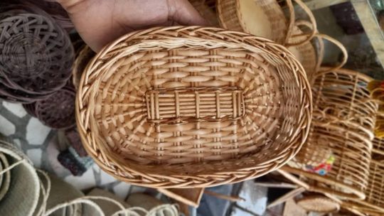 پخش عمده صنایع دستی آستانه سبد بافی