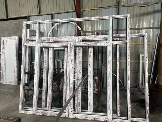 پنجره دوجداره در کوچصفهان پنجره پویا