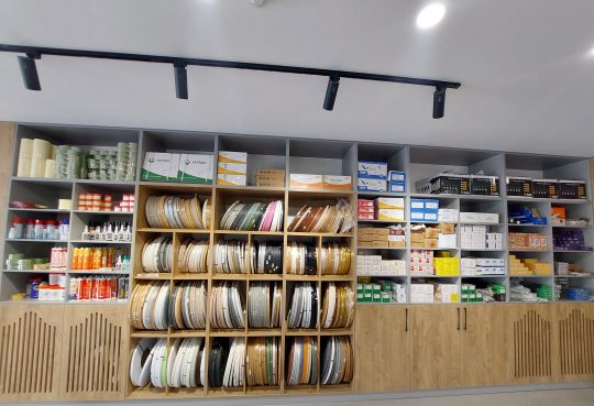 یراق آلات کابینت در اردبیل نوار لبه pvc در اردبیل بازرگانی عبدالرحیمی
